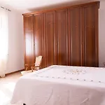 La Casa Di Sara Apartment *